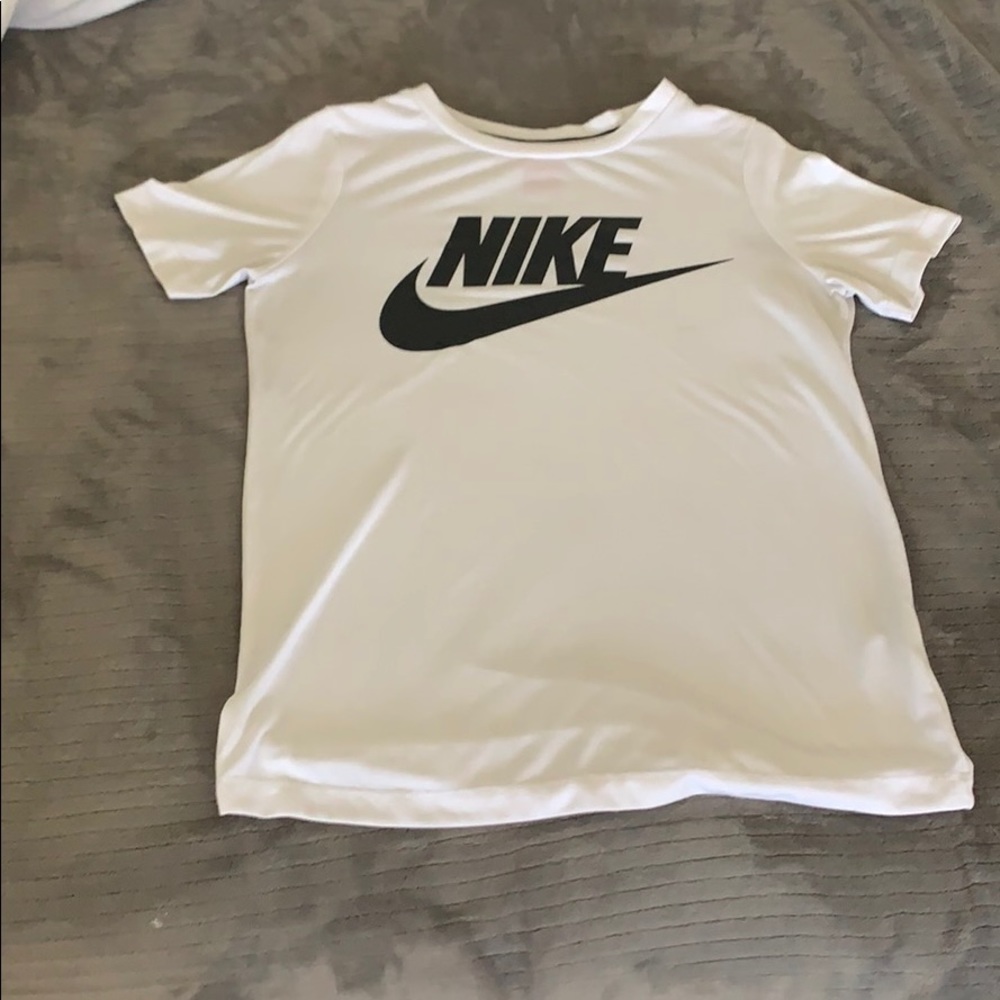 Nike t-shirt